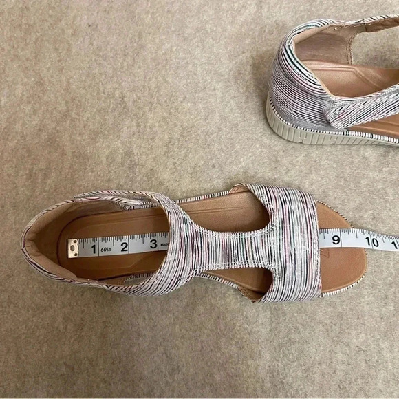 Nurture Multicolor Striped Leather Low Wedge Hook and Loop Sandals Womens size 8 - Picture 13 of 16